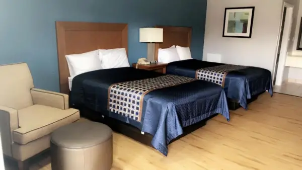 Relax Inn Savannah 8
