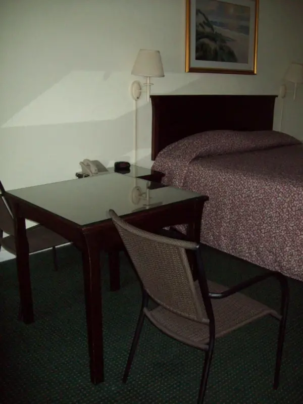 Relax Inn Savannah 9