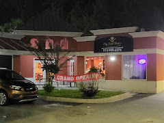 Restaurant near Relax Inn Savannah